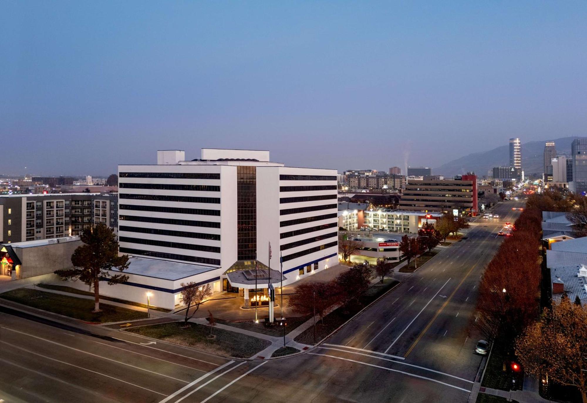 Doubletree Suites By Hilton Salt Lake City Buitenkant foto